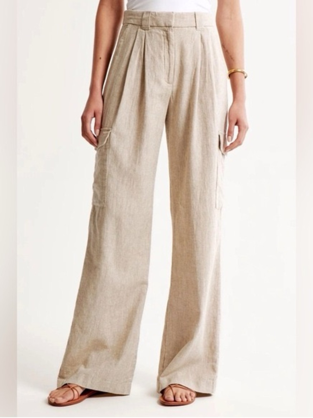 Abercrombie & Fitch Wide-Leg Linen Cargo Pants in Natural